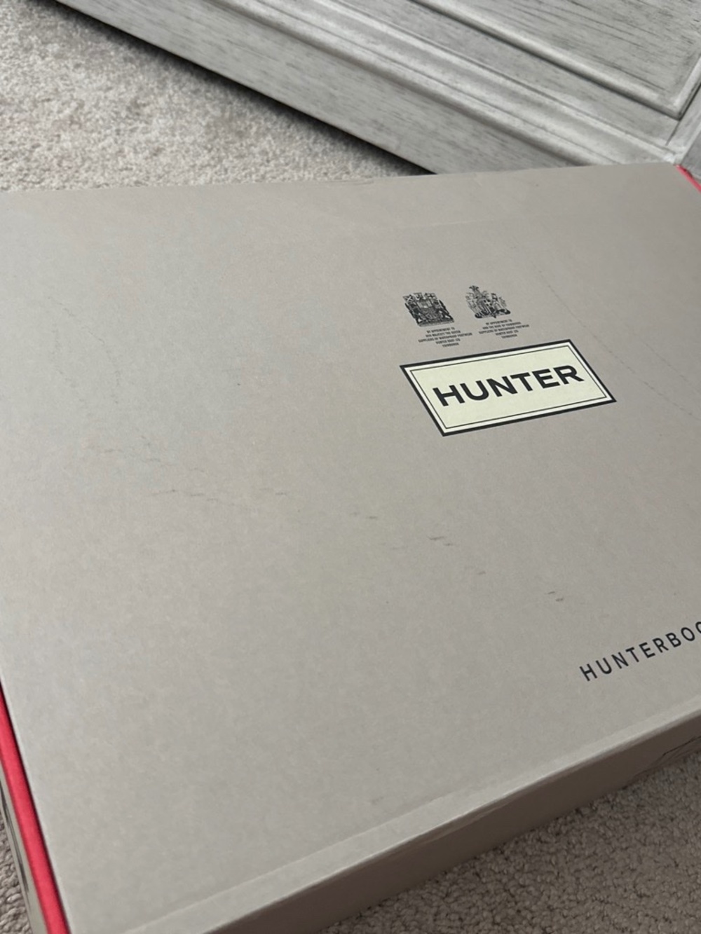 HUNTER GLOSSY RAIN BOOTS! - Picture 4 of 4